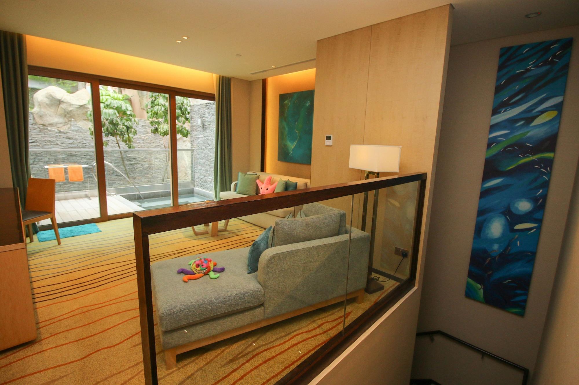 Resorts World Sentosa - Equarius Villas Сингапур Екстериор снимка