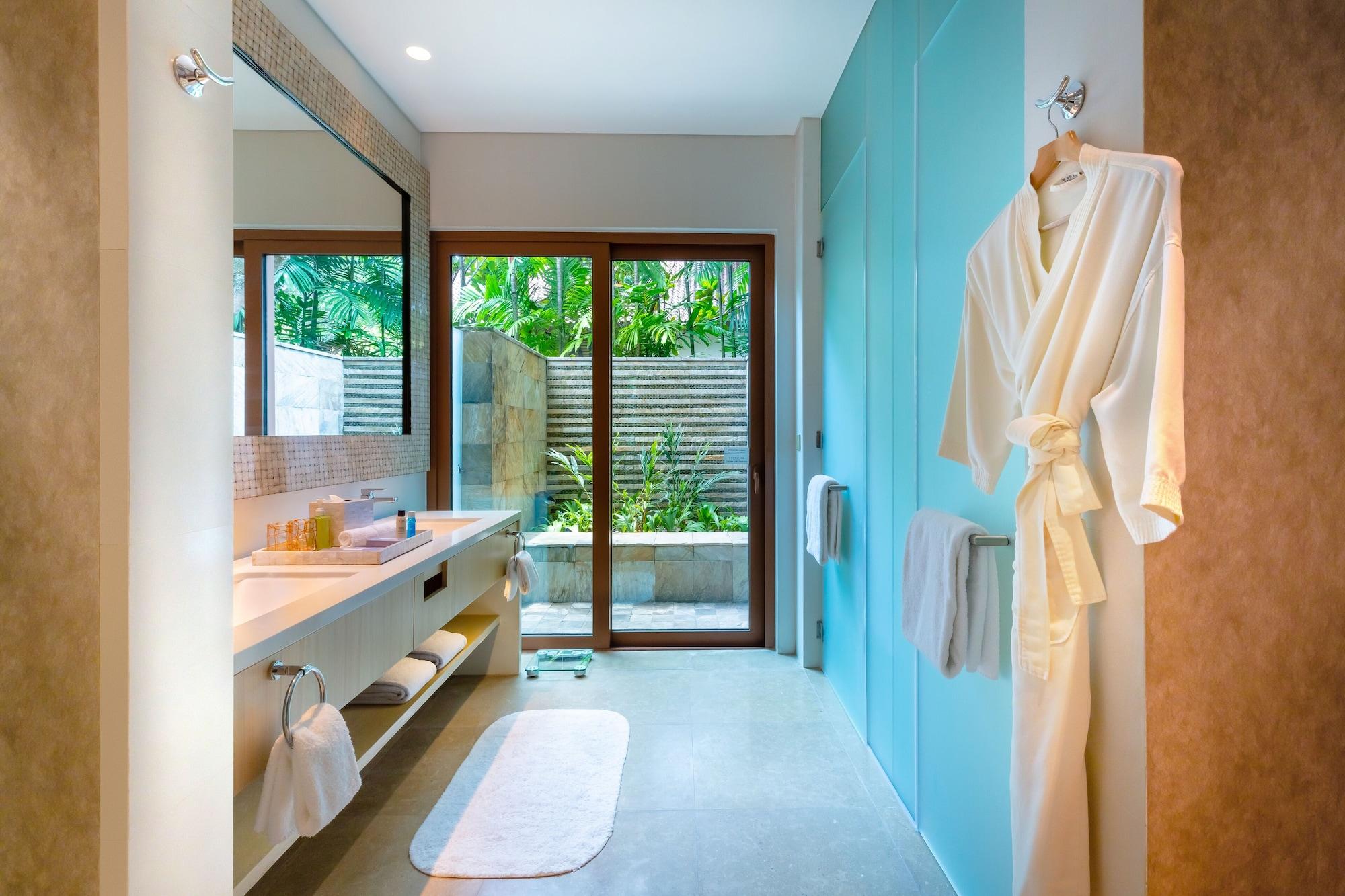 Resorts World Sentosa - Equarius Villas Сингапур Екстериор снимка